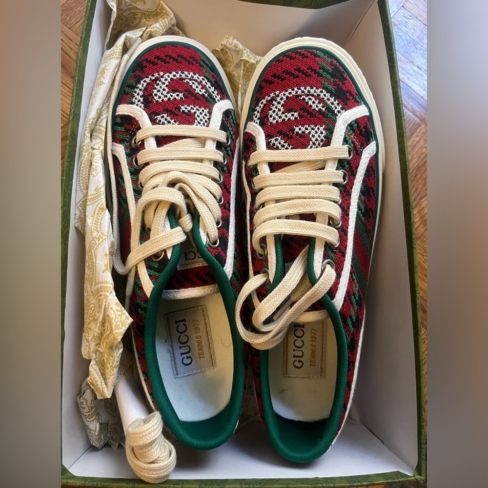 Gucci Classic Women's GG 1977 Canvas Sneakers sz 38